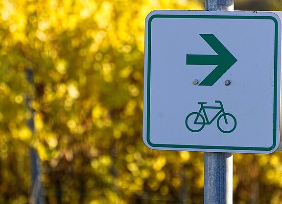 Hinweisschild Radweg